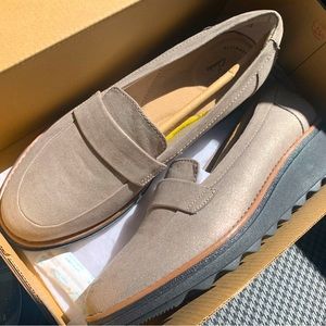 Clarks Collection Slip-On Loafers Sharon Gracie Metallic Taupe Size 6.5 (NWB)